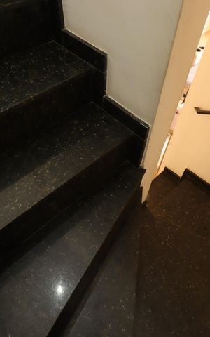 Apartamento à venda com 101m², 2 quartos e 1 vagaEscada