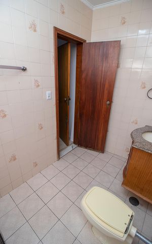 Casa à venda com 110m², 3 quartos e 2 vagas Casa à venda com 110m², 3 quartos e 2 vagasBanheiro da Suíte