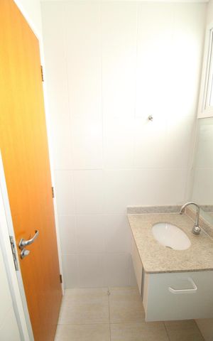 Apartamento para alugar com 74m², 2 quartos e 2 vagasBanheiro
