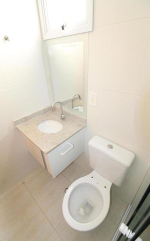 Apartamento para alugar com 74m², 2 quartos e 2 vagasBanheiro