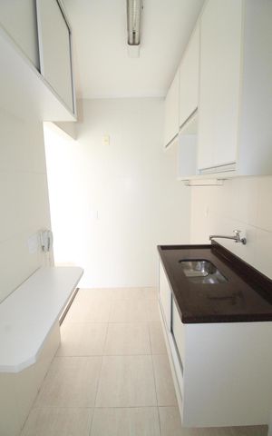 Apartamento para alugar com 74m², 2 quartos e 2 vagasCozinha