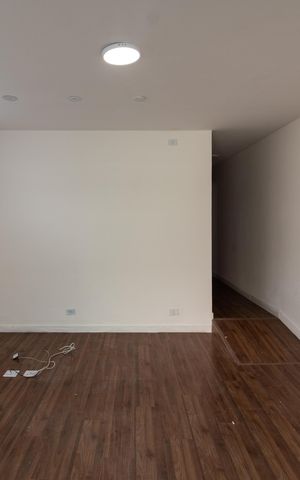Casa à venda com 190m², 4 quartos e 4 vagas Casa à venda com 190m², 4 quartos e 4 vagasSala