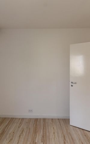 Casa à venda com 190m², 4 quartos e 4 vagas Casa à venda com 190m², 4 quartos e 4 vagasQuarto 3