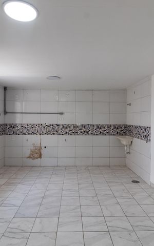 Casa à venda com 190m², 4 quartos e 4 vagas Casa à venda com 190m², 4 quartos e 4 vagasCozinha