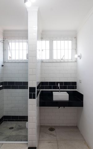 Casa à venda com 190m², 4 quartos e 4 vagas Casa à venda com 190m², 4 quartos e 4 vagasBanheiro