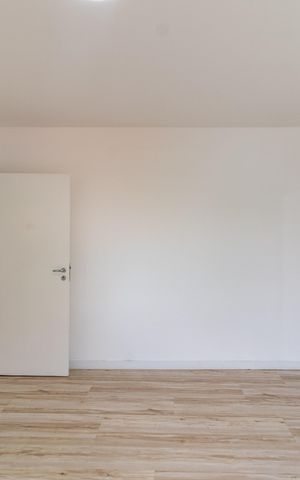 Casa à venda com 190m², 4 quartos e 4 vagas Casa à venda com 190m², 4 quartos e 4 vagasSuíte