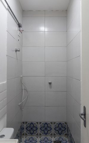Casa à venda com 190m², 4 quartos e 4 vagas Casa à venda com 190m², 4 quartos e 4 vagasBanheiro de serviço