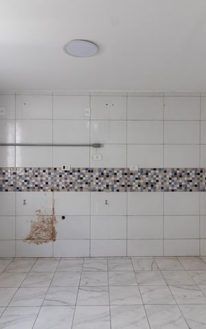 Casa à venda com 190m², 4 quartos e 4 vagas Casa à venda com 190m², 4 quartos e 4 vagasÁrea de Serviço