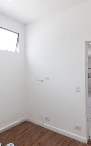 Casa à venda com 190m², 4 quartos e 4 vagas Casa à venda com 190m², 4 quartos e 4 vagasLavanderia