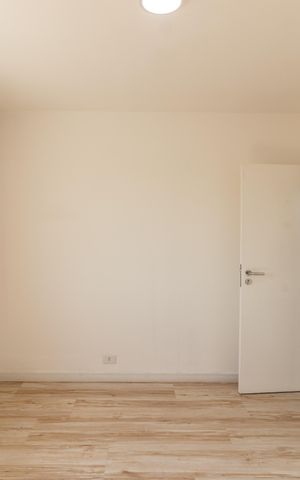 Casa à venda com 190m², 4 quartos e 4 vagas Casa à venda com 190m², 4 quartos e 4 vagasQuarto 2