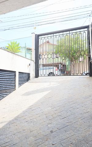 Casa de condomínio à venda com 134m², 3 quartos e 2 vagasArea comum - Garagem