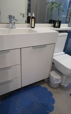 Casa de condomínio à venda com 134m², 3 quartos e 2 vagasBanheiro 2
