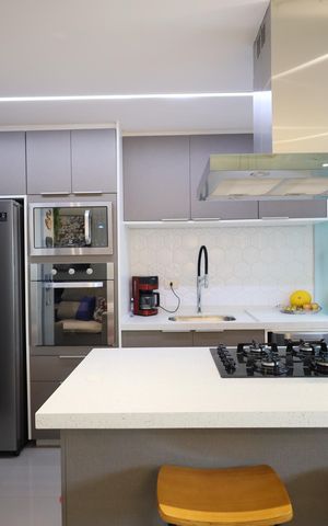 Casa de condomínio à venda com 134m², 3 quartos e 2 vagasCozinha e Área de Serviço
