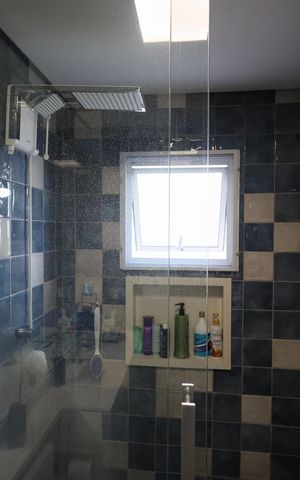 Casa de condomínio à venda com 134m², 3 quartos e 2 vagasBanheiro 2