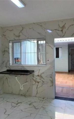 Casa à venda com 122m², 2 quartos e 1 vaga
