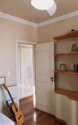 Apartamento à venda com 141m², 4 quartos e 2 vagas Apartamento à venda com 141m², 4 quartos e 2 vagasQuarto 1