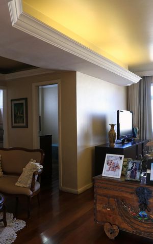 Apartamento à venda com 141m², 4 quartos e 2 vagas Apartamento à venda com 141m², 4 quartos e 2 vagasSala