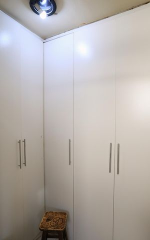 Apartamento à venda com 141m², 4 quartos e 2 vagas Apartamento à venda com 141m², 4 quartos e 2 vagasQuarto de Serviço