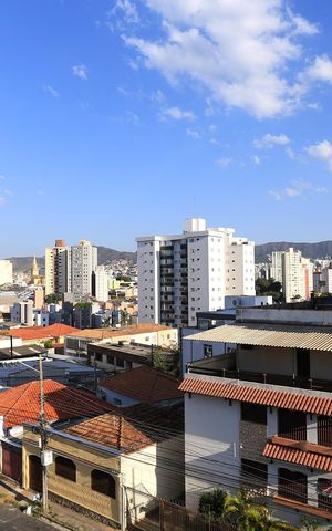 Apartamento à venda com 141m², 4 quartos e 2 vagas Apartamento à venda com 141m², 4 quartos e 2 vagasVista da Varanda