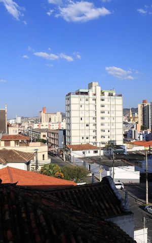 Apartamento à venda com 141m², 4 quartos e 2 vagas Apartamento à venda com 141m², 4 quartos e 2 vagasVista da Sala