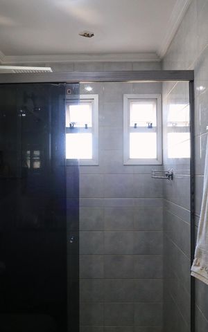 Apartamento à venda com 141m², 4 quartos e 2 vagas Apartamento à venda com 141m², 4 quartos e 2 vagasBanheiro da Suíte
