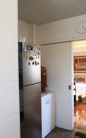 Apartamento à venda com 141m², 4 quartos e 2 vagas Apartamento à venda com 141m², 4 quartos e 2 vagasCozinha