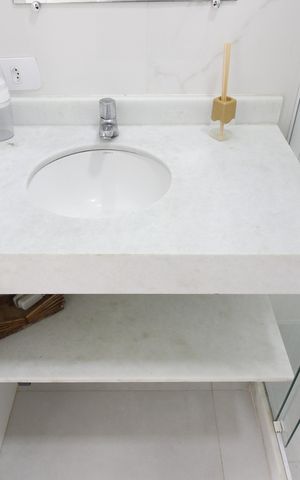 Casa de condomínio para alugar com 350m², 3 quartos e 3 vagasBanheiro Social