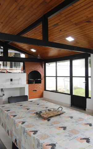 Casa de condomínio para alugar com 350m², 3 quartos e 3 vagasCozinha