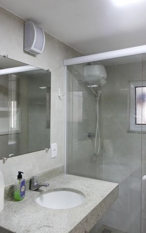 Casa de condomínio para alugar com 350m², 3 quartos e 3 vagasBanheiro da Suíte 1