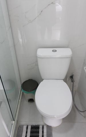 Casa de condomínio para alugar com 350m², 3 quartos e 3 vagasBanheiro Social