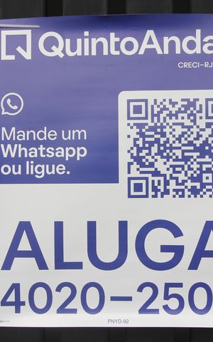 Casa de condomínio para alugar com 350m², 3 quartos e 3 vagasFachada