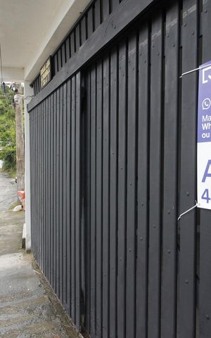 Casa de condomínio para alugar com 350m², 3 quartos e 3 vagasFachada