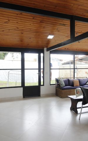 Casa de condomínio para alugar com 350m², 3 quartos e 3 vagasCozinha