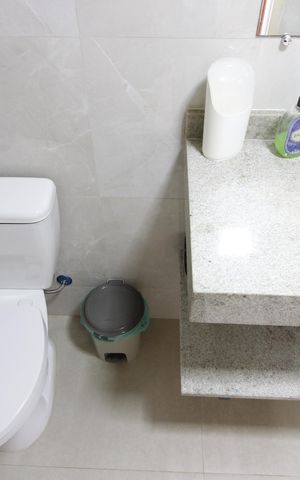Casa de condomínio para alugar com 350m², 3 quartos e 3 vagasBanheiro da Suíte 1