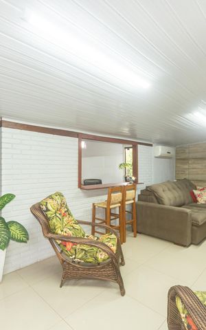 Casa à venda com 112m², 2 quartos e 1 vaga Casa à venda com 112m², 2 quartos e 1 vagaSala
