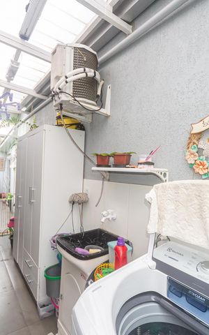 Casa à venda com 112m², 2 quartos e 1 vaga Casa à venda com 112m², 2 quartos e 1 vagaArea de Serviço