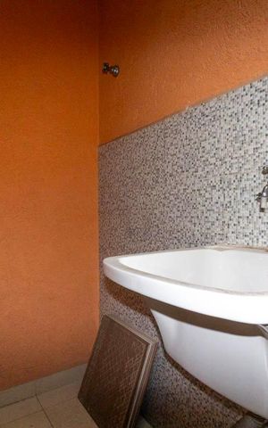 Casa de condomínio à venda com 62m², 2 quartos e 1 vaga Casa de condomínio à venda com 62m², 2 quartos e 1 vagaÁrea de Serviço