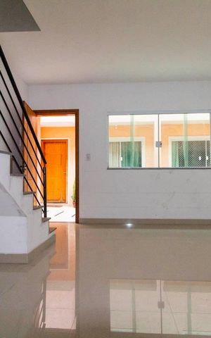 Casa de condomínio à venda com 62m², 2 quartos e 1 vaga Casa de condomínio à venda com 62m², 2 quartos e 1 vagaSala