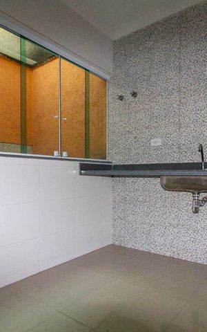 Casa de condomínio à venda com 62m², 2 quartos e 1 vaga Casa de condomínio à venda com 62m², 2 quartos e 1 vagaCozinha