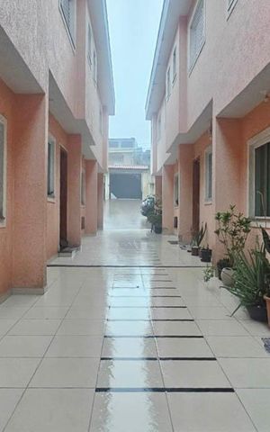 Casa de condomínio à venda com 62m², 2 quartos e 1 vaga Casa de condomínio à venda com 62m², 2 quartos e 1 vagaÁrea comum