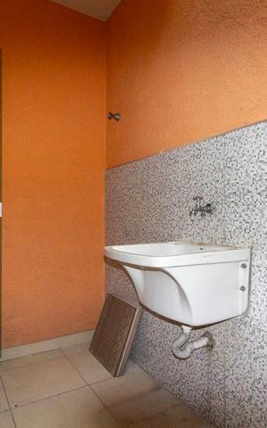 Casa de condomínio à venda com 62m², 2 quartos e 1 vaga Casa de condomínio à venda com 62m², 2 quartos e 1 vagaÁrea de Serviço