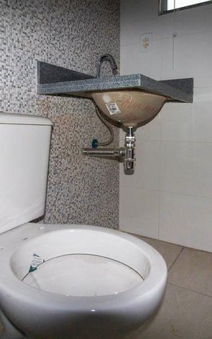 Casa de condomínio à venda com 62m², 2 quartos e 1 vaga Casa de condomínio à venda com 62m², 2 quartos e 1 vagaBanheiro 2