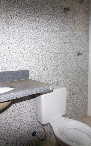 Casa de condomínio à venda com 62m², 2 quartos e 1 vaga Casa de condomínio à venda com 62m², 2 quartos e 1 vagaBanheiro 1