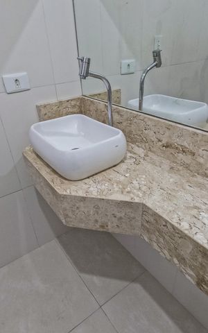 Casa à venda com 250m², 6 quartos e sem vaga