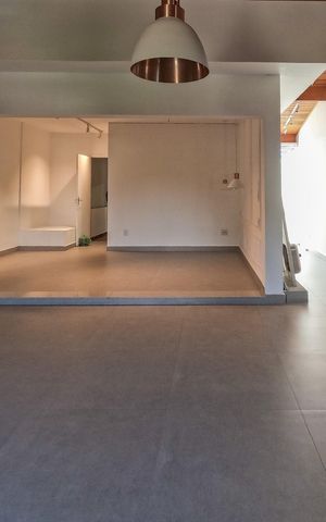 Casa à venda com 250m², 6 quartos e sem vaga