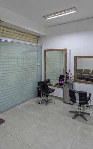 Casa à venda com 250m², 6 quartos e sem vaga