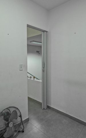 Casa à venda com 250m², 6 quartos e sem vaga