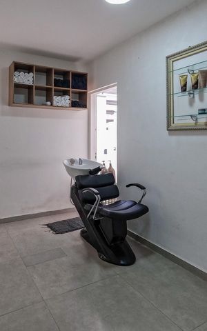 Casa à venda com 250m², 6 quartos e sem vaga