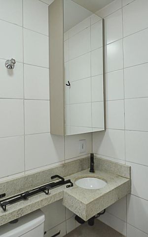 Apartamento à venda com 55m², 2 quartos e 1 vaga Apartamento à venda com 55m², 2 quartos e 1 vagaBanheiro