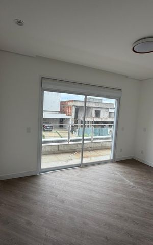 Casa de condomínio à venda com 272m², 4 quartos e 4 vagas
